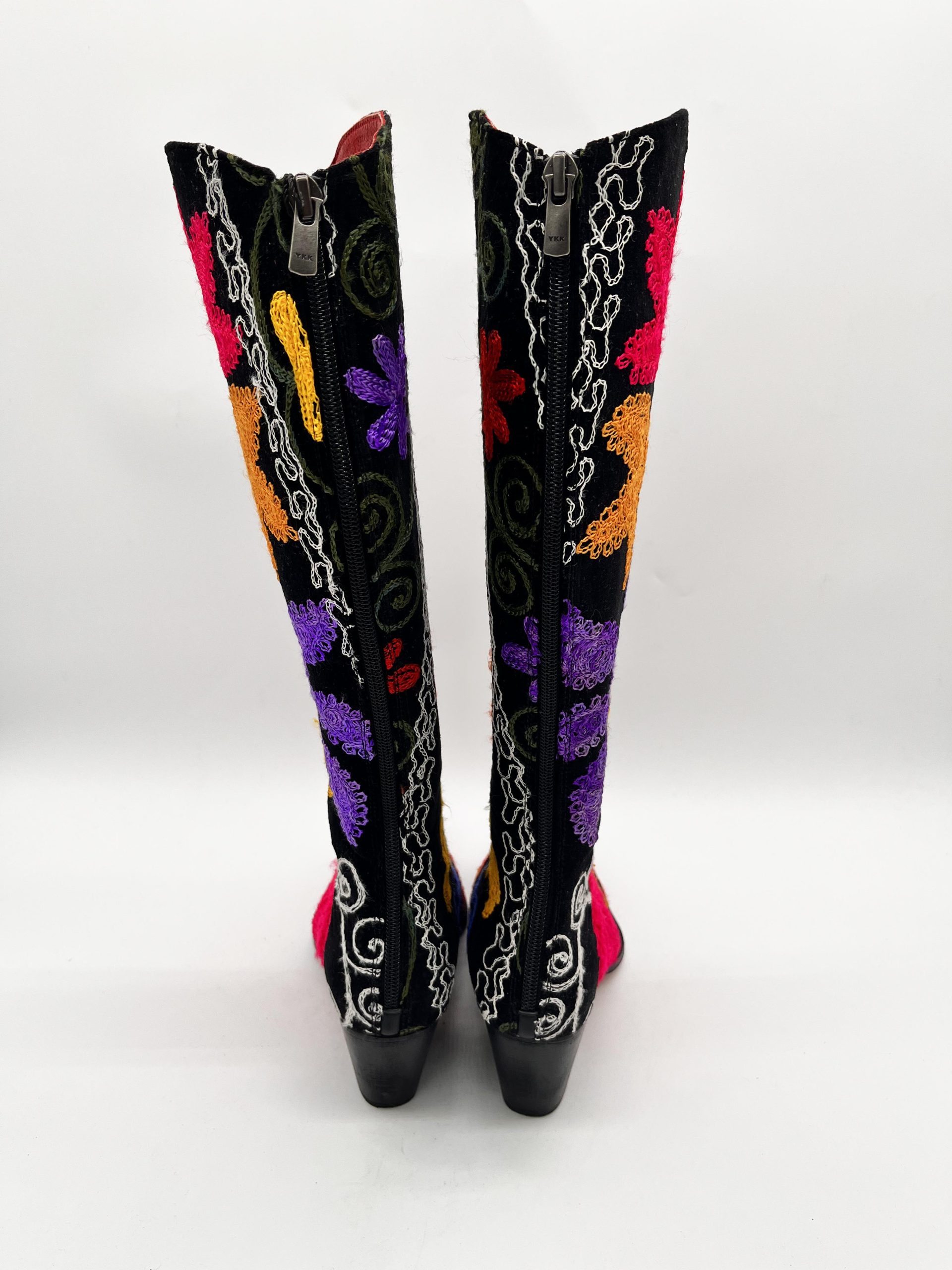 LONGUE BOTTES POINTUE