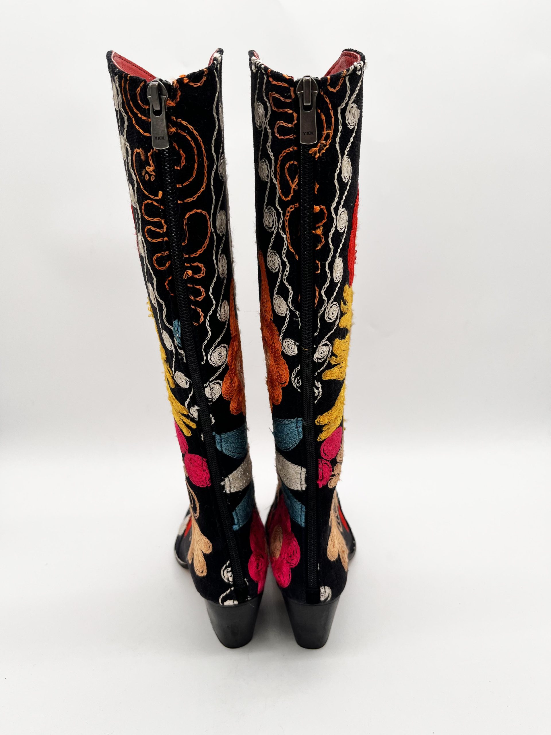 LONGUE BOTTES POINTUE